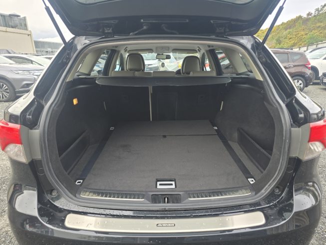 2012 Toyota Avensis Wagon Li image 288109