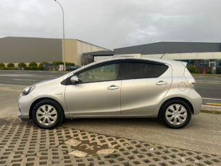 2012 Toyota Aqua G Model image 291144