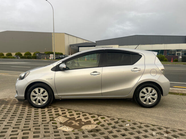 2012 Toyota Aqua G Model image 291144