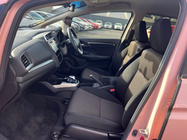 2016 Honda Fit Hybrid F-Package Comfort Edition/ Stand out in this rare colour image 288091