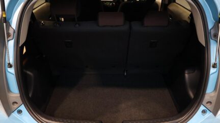 Toyota Aqua G Model, Push Start, Reverse Camera, Low KMS image 318912