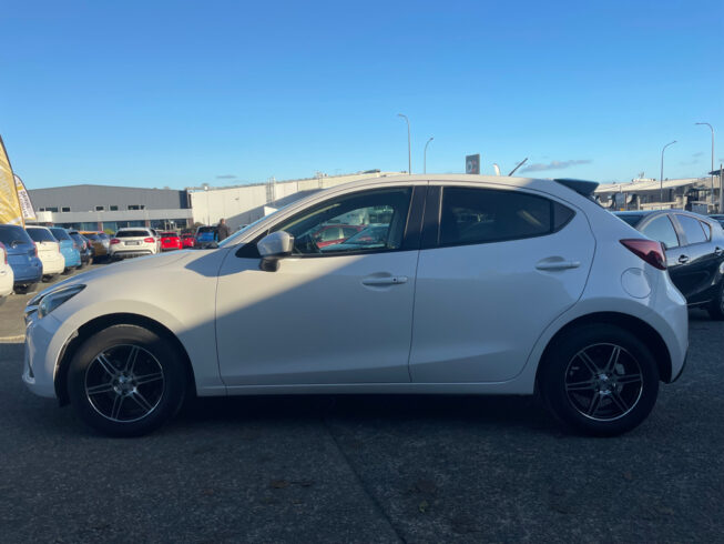 2016 Mazda Demio 13S Low KMS image 293100
