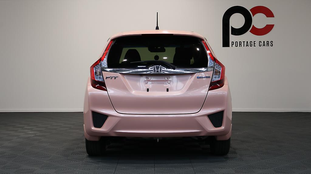 Honda Fit Hybrid F-Package Comfort Edition image 305370