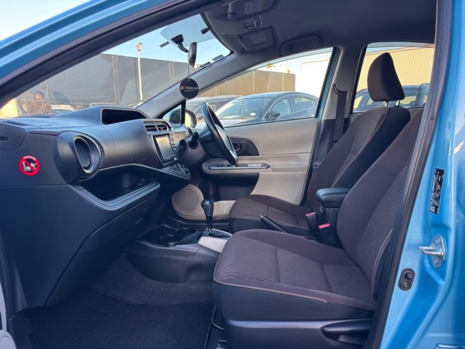 2012 Toyota Aqua G Model/ Push Start/ Reverse Camera image 288121