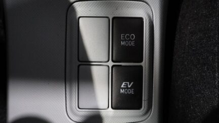 Toyota Aqua S Model/ Push Start/ 2 Keys image 318072