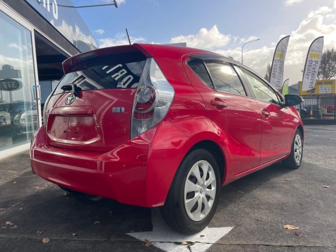 2013 Toyota Aqua S Model, Push Start, Low KMS image 287890