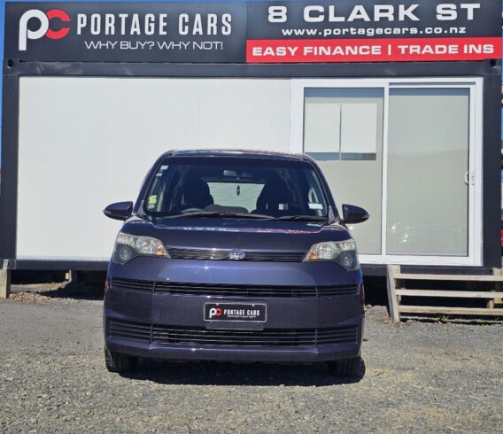 2014 Toyota Spade F Model- Easy access – sliding door image 297290