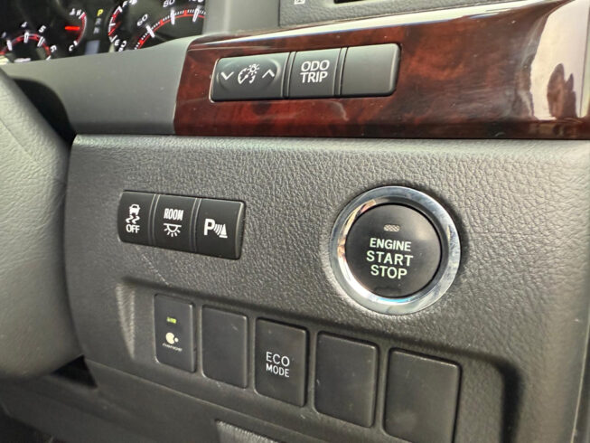 2012 Toyota Vellfire 2.4Z – 8 Seater image 292097