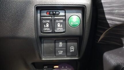 Honda Odyssey Absolute image 319278