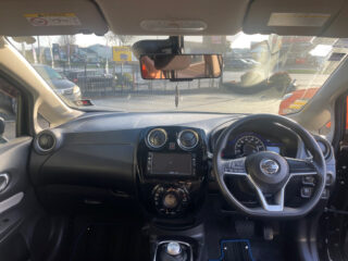 2017 Nissan Note e-power – X image 291015