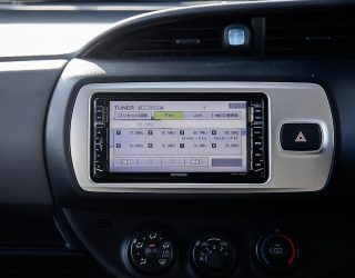 2015 Toyota Vitz F Model, Low KMS, Body kit I stop Wheel mags image 289011