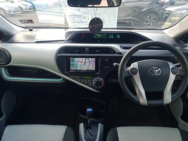 2012 Toyota Aqua S Model/ Push Start/ 2 Keys image 288182