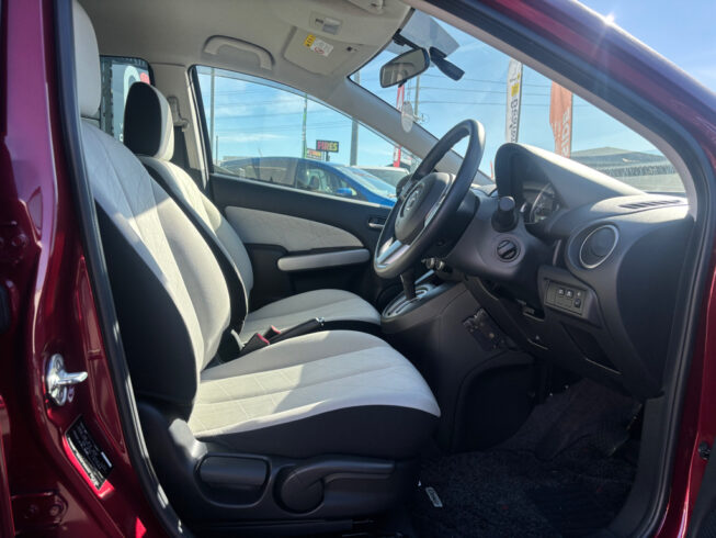 2012 Mazda Demio 13 Skyactiv Low KMS!! image 293938