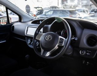 2015 Toyota Vitz F Model, Low KMS, Body kit I stop Wheel mags image 289016