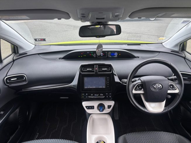 2016 Toyota Prius A Model, Low KMS, Heads up Display image 287773
