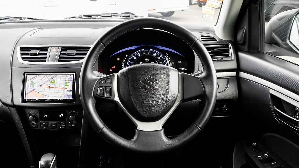 Suzuki Swift Stunning black, Idling stop,Push start image 312863