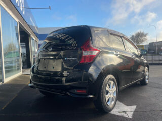 2017 Nissan Note e-power – X image 291009