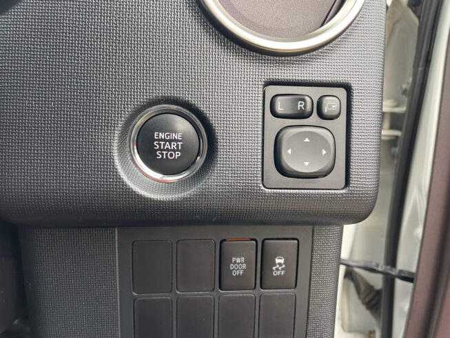 2015 Toyota Spade F Jack image 294579