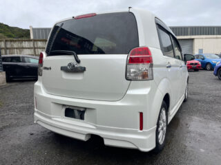 2015 Toyota Spade F Jack image 294571