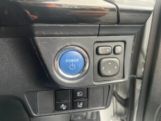 2017 Toyota Corolla Fielder Hybrid G, Push Start image 292038