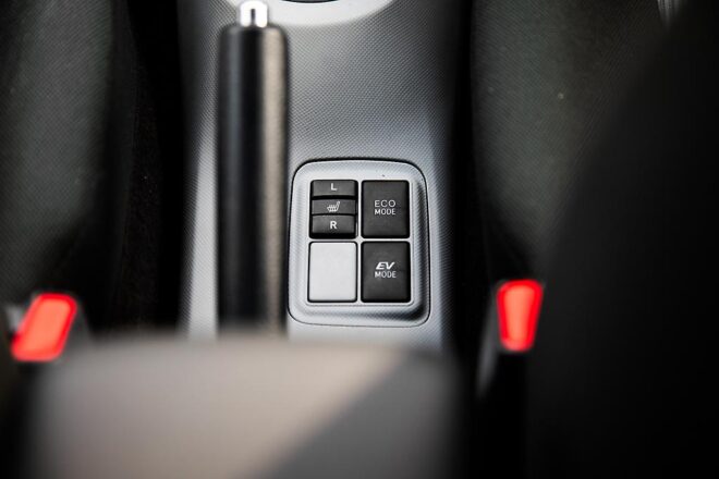 2013 Toyota Aqua S Model, Push Start, Reverse Camera image 290676