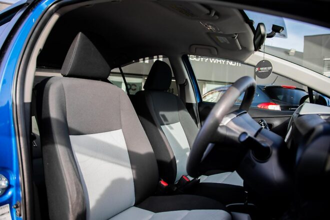 2014 Toyota Aqua Hybrid S Model, Push Start, Reverse Camera image 290638