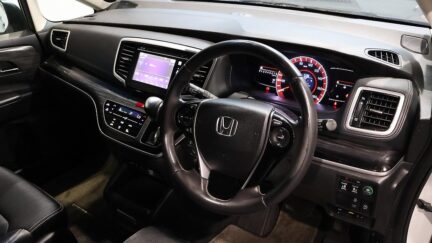 Honda Odyssey Absolute image 319273