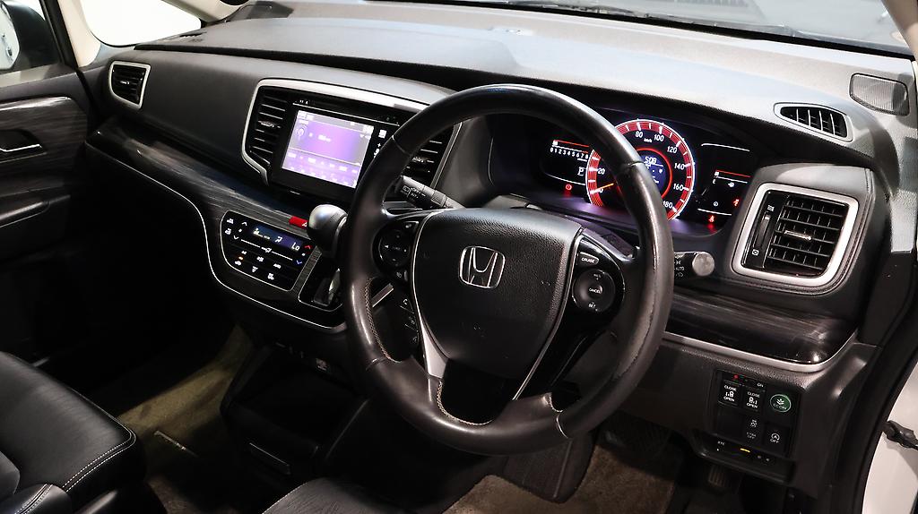 Honda Odyssey Absolute image 319273