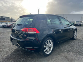 2013 Volkswagen Golf TSI Highline Bluemotion- Factory Alloy Wheels – Low KMS – 1.4L image 290384