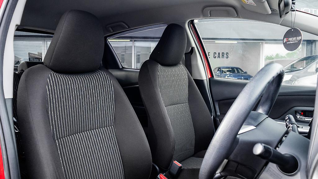 Toyota Vitz Jewela S spec Apple car play image 314979