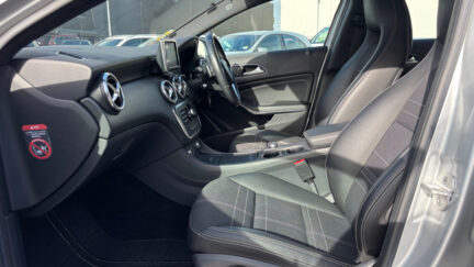 Mercedes-benz A 180 Super Low KMS, Half Leather image 287172