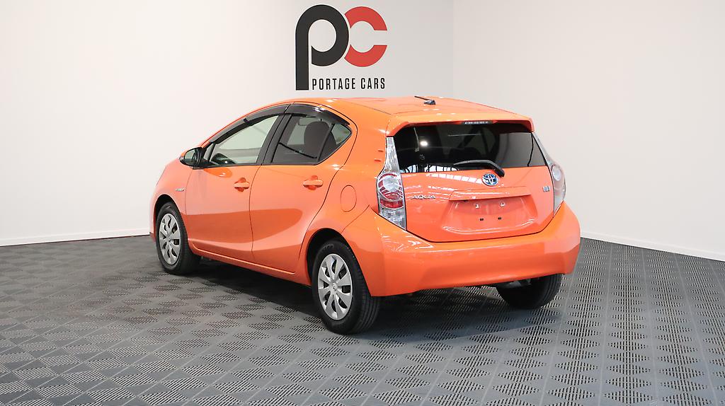 Toyota Aqua S Model/ Push Start/ 2 Keys image 318056