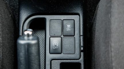 Toyota Vitz Jewela S spec Apple car play image 314984