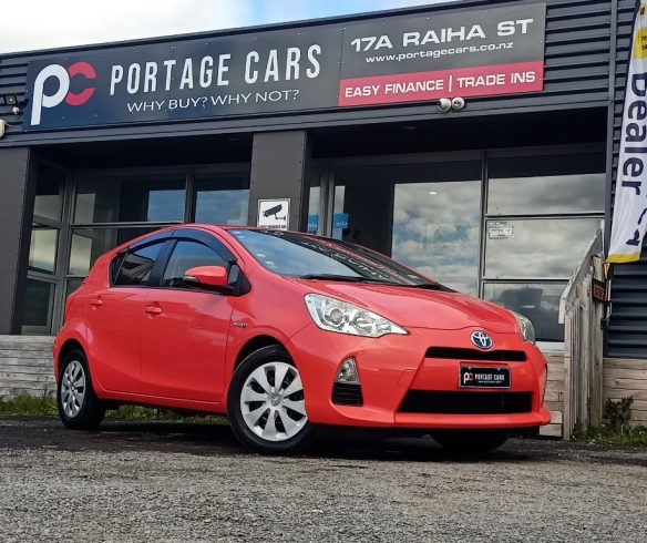 2012 Toyota Aqua S Model/ Push Start/ 2 Keys image 288173