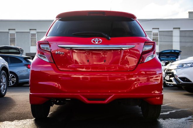 2015 Toyota Vitz F Model, Low KMS, Body kit I stop Wheel mags image 289008