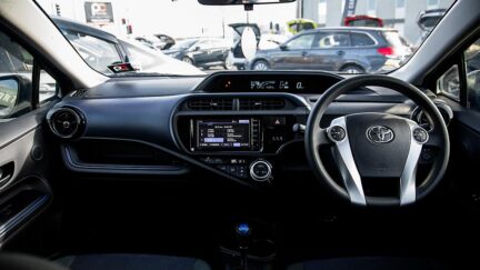 Toyota Aqua Hybrid S Model, Push Start, reverse Camera image 290242