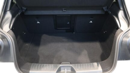 Mercedes-benz A 180 Sports, AMG Package, Black Roof image 318577