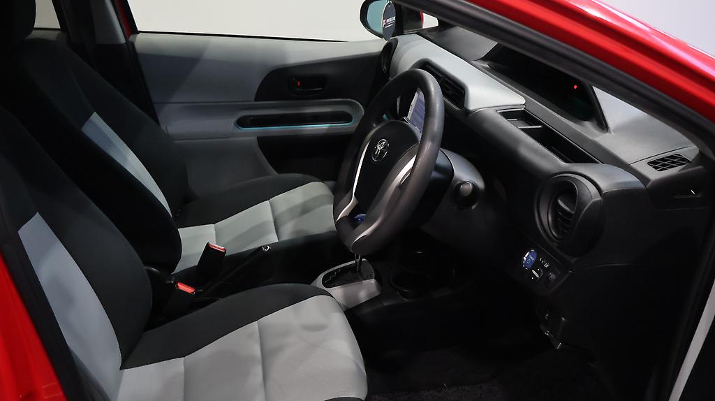 Toyota Aqua S Model, Push Start, Low KMS image 312493