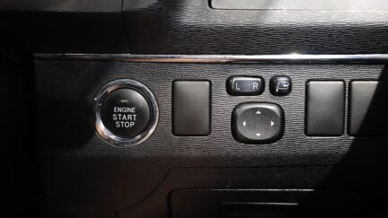 Toyota Avensis Wagon Xi, Push Start, Paddle Shift image 317659