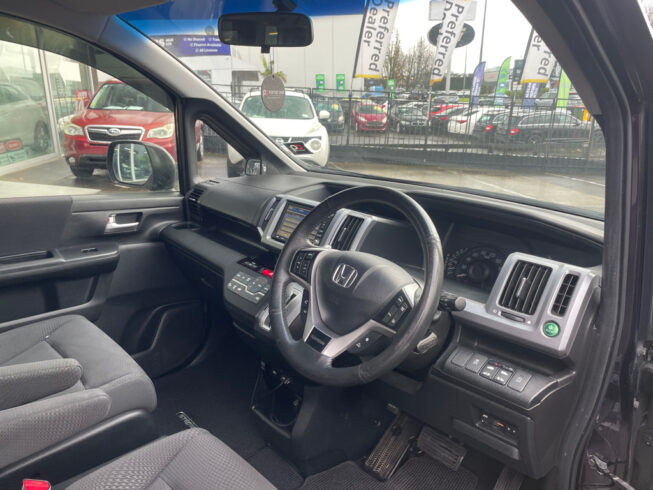 2012 Honda Step Wagon Z Inter Navi Selection image 292640