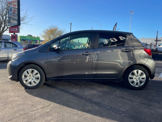 2015 Toyota Vitz U Model/ Push Start/ Toyota Safety Sense image 289026