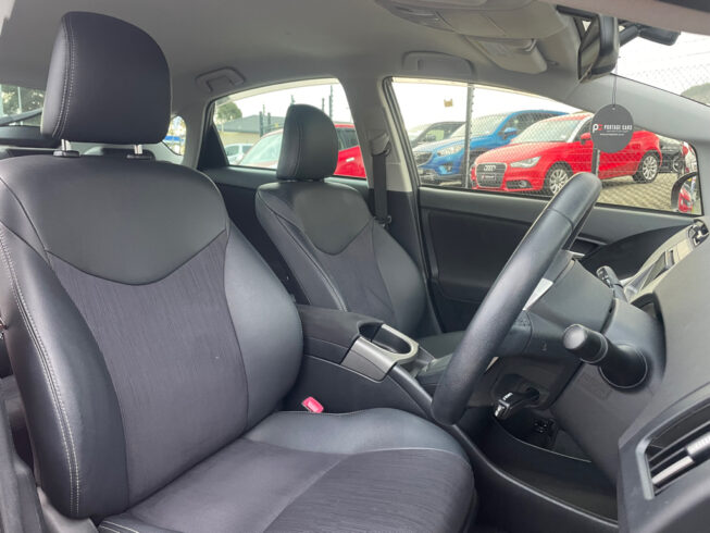 2012 Toyota Prius G Model, Low KMS image 290847