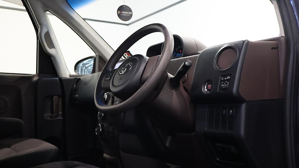 Toyota Spade F Model, Push Start, Power Sliding Door image 311635