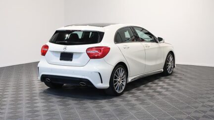 Mercedes-benz A 180 Sports, AMG Package, Black Roof image 318575