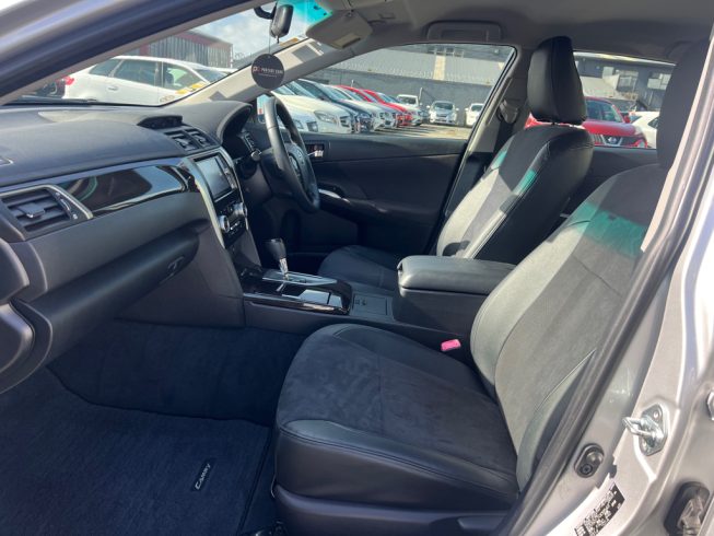 2012 Toyota Camry Hybrid G-Package – Modellista Edition image 288052