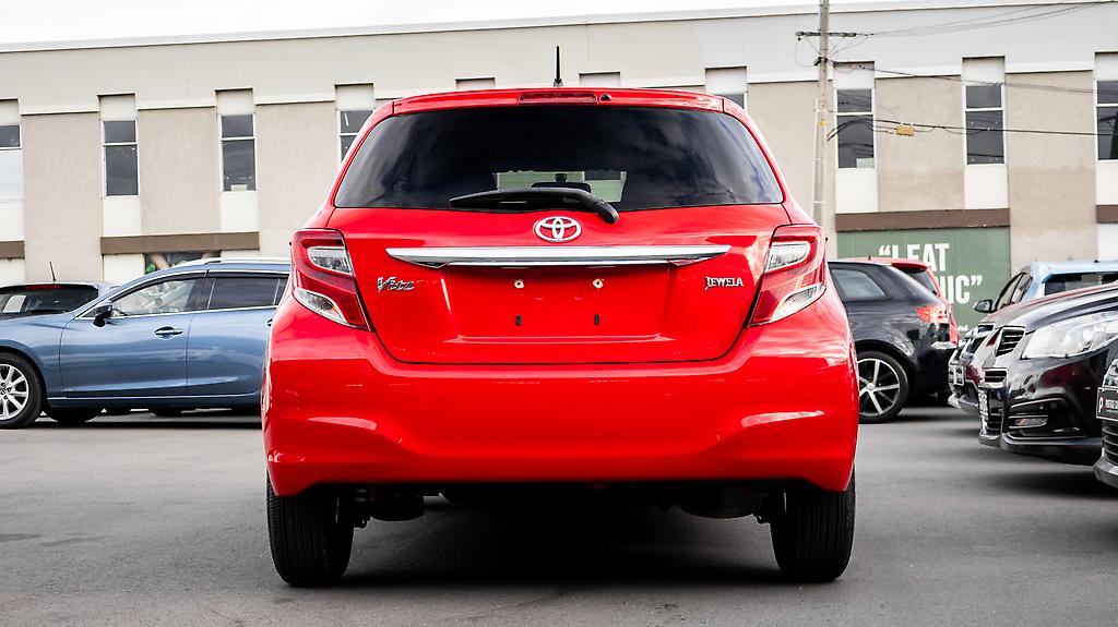 Toyota Vitz Jewela S spec Apple car play image 314973