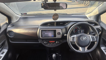 Toyota Vitz Jewela Low KMS image 290810