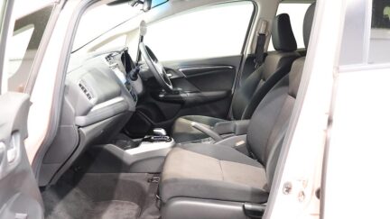 Honda Fit Hybrid F-Package Comfort Edition image 305380