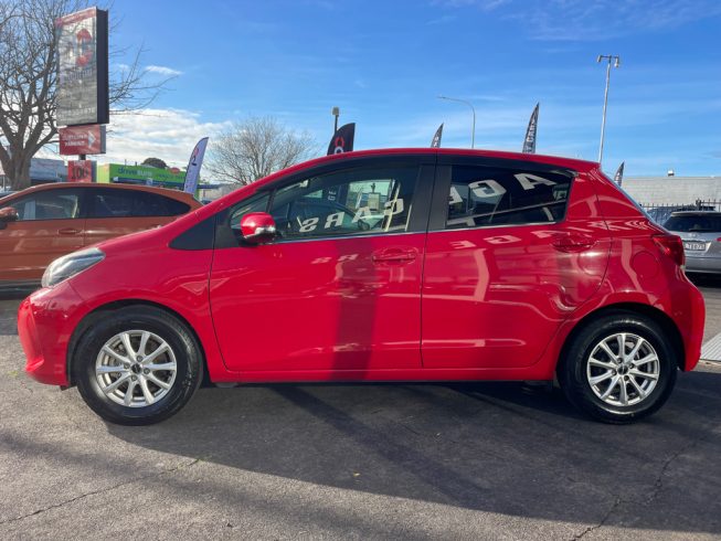 2014 Toyota Vitz Jewela image 287384