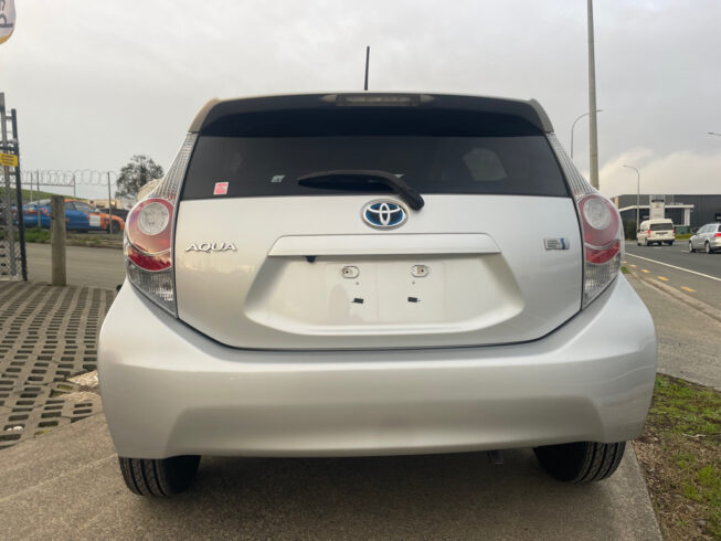 2012 Toyota Aqua G Model image 291143